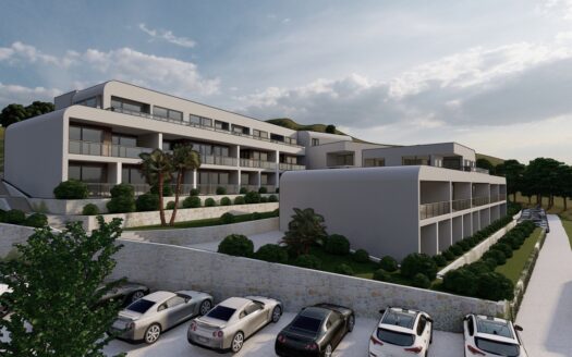 Spacious two- bedroom apartment near Porto Montenegro with access to the beach and pool