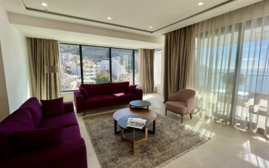 Тhree-bedroom beachfront apartment