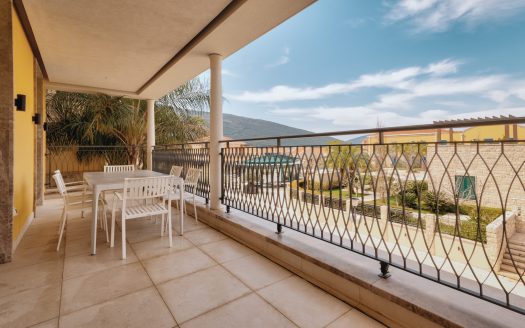 Luxurious two-bedroom apartment in Village Residence