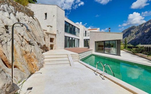 An exceptional Mediterranean villa, with panoramic view across Kotor Bay