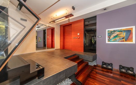 Attractive City Villa