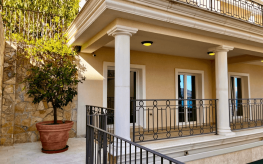 Three-Bedroom Apartment in Djenovici, Herceg Novi