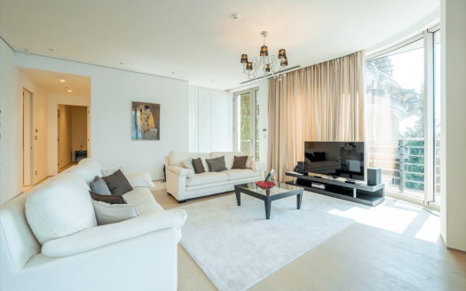 Seaside two-bedroom apartment