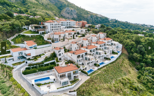 Luxury four-bedroom Villa in Rezevici