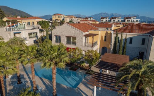 Modern three-bedroom apartment with a pool, in Portonovi